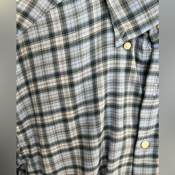 Peter Millar Size Large Dress Shirt Button Down EUC - Picture 3 of 3